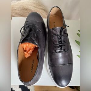 magnanni shoes 9.5 / 100% Authentic